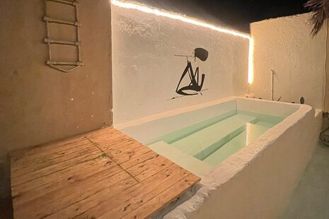 اتاق طرب در اقامتگاه بومگردی در قشم