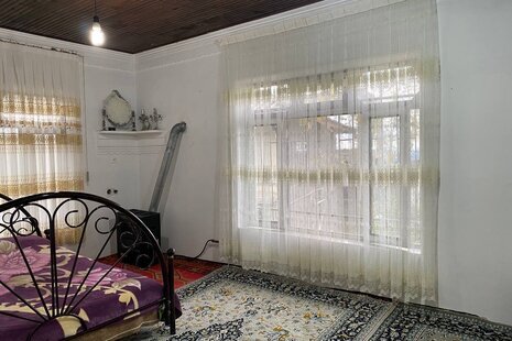 واحد مبله دوخواب در طبقه همکف ویلا یسنا در اسالم