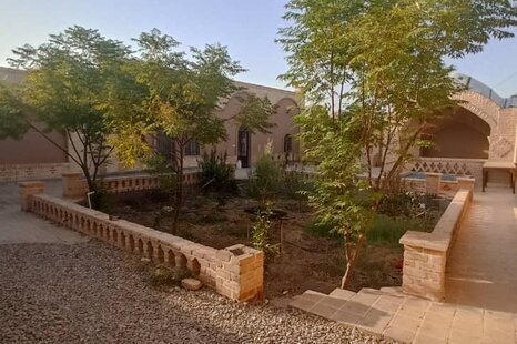 اتاق 1 قصر فیروزه در بومگردی گرمسار