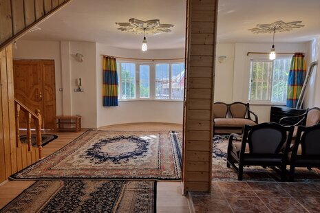 واحد مبله تکخواب اردیکده در طبقه اول ویلای کلاردشت