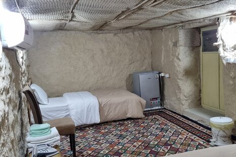 اتاق گارمزنگی در اقامتگاه بومگردی قشم