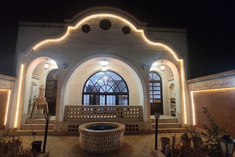 ویلا سنتی تکخواب هانا در کاشان