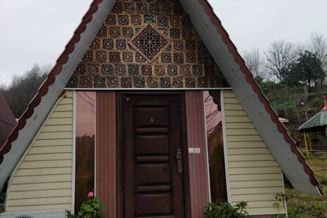 کلبه یاس 2 در لاهیجان