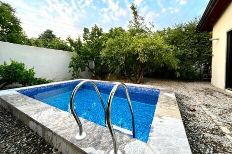 ویلا دوبلکس استخردار دوخواب مبله در کرج آرامش