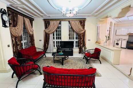 ویلا چهار خواب مبله نفس در شهر صدرا