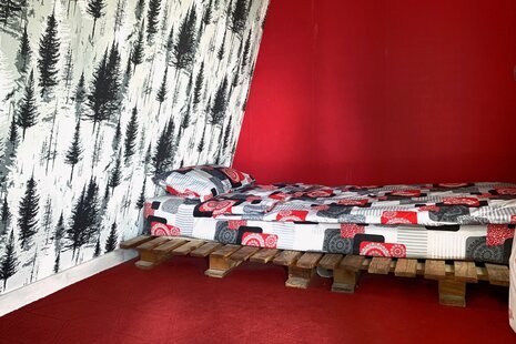 کلبه سوئیسی دوبلکس استخردار دوخواب در چهارباغ