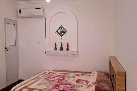 اتاق سه نفره ساحلی (7) در اقامتگاه بومگردی بوشهر
