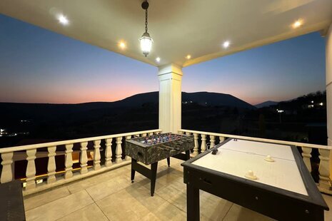 ویلا تریبلکس استخردار 4 خواب انتیک در رودهن