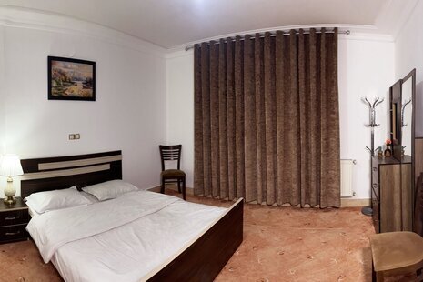 آپارتمان چهارخواب مبله زرهی 1 در شیراز