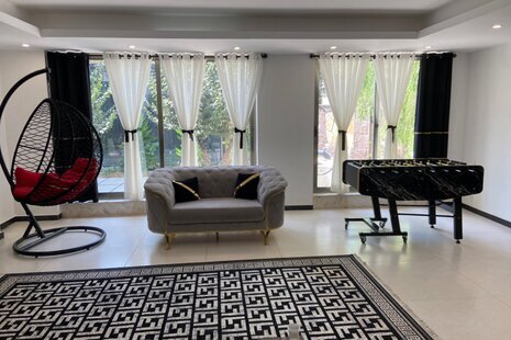 ویلا دوبلکس دوخواب استخردار در چهارباغ