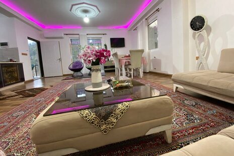 واحد تکخواب در طبقه اول ویلا شفت