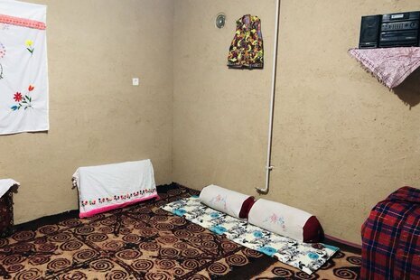 اتاق نوکسر در اقامتگاه بومگردی آزادشهر