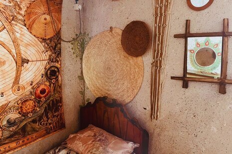 اتاق گنو در هاستل هرمز