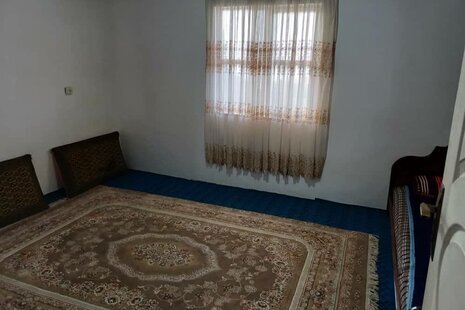 واحد  مبله تکخواب در طبقه اول ویلا کتی در آمل