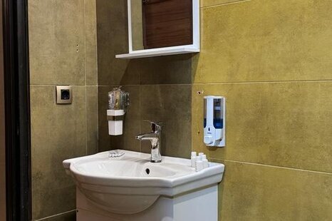 اتاق چهار نفره اندرزگو در هتل مشهد