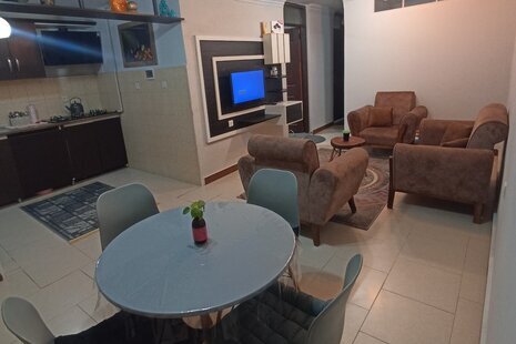 واحد مبله دوخواب واران در طبقه همکف ویلا رشت