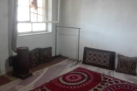 واحد دو خواب در طبقه اول یک باغ ویلا دو طبقه پل سفید