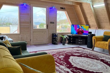 کلبه سوئیسی دوبلکس جکوزی دار در شیرگاه