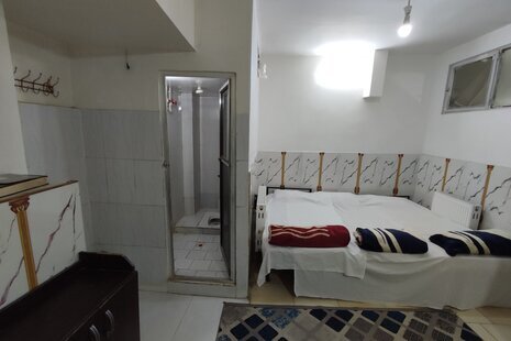 واحد مبله 50 متری نزدیک حرم در مسافرخانه مشهد