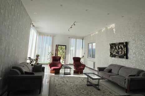 ویلا استخردار مبله دوخواب ستین در چهارباغ