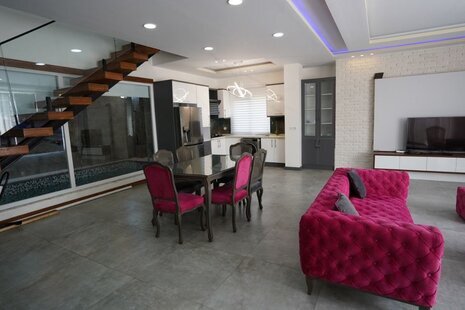 خانه ویلایی تریپلکس استخردار در رویان