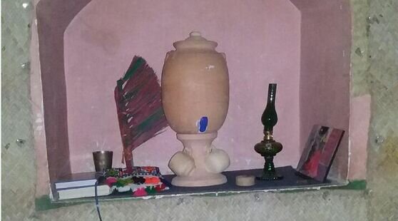 اتاق در اقامتگاه بومگردی در فهرج