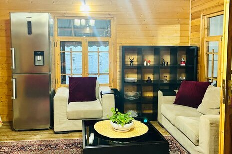 واحد تکخواب در طبقه اول ویلا باغ کسرا در رشت