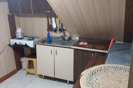 واحد تکخواب در طبقه همکف خانه ویلایی ولی آباد