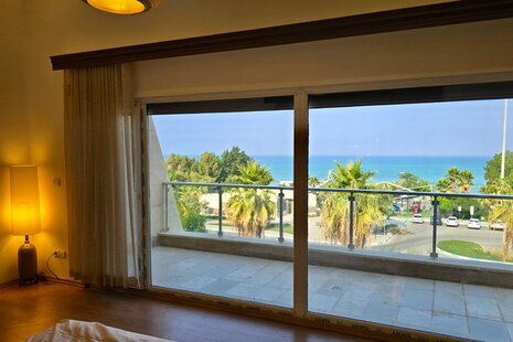 ویلا دوبلکس مبله سه خواب ساحلی تیفانی در کیش