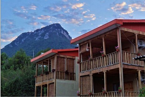 واحد در طبقه اول ویلا رامیان