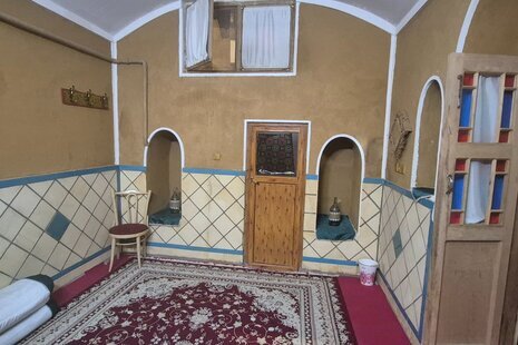 اتاق زمرد در اقامتگاه بوم گردی کاشان