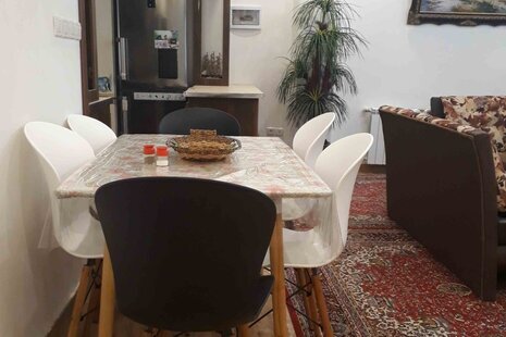 واحد در طبقه اول ویلا معلم رشت