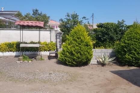 واحد تکخواب میرزاجانی در طبقه همکف ویلای چمخاله