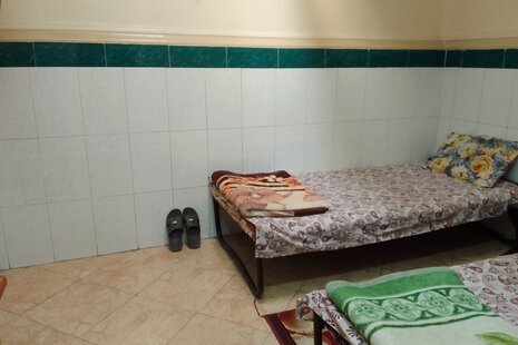 اتاق 6 در مسافرخانه در همدان