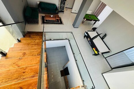 ویلا دوبلکس استخردار سه خواب الماس سیاه درچهارباغ