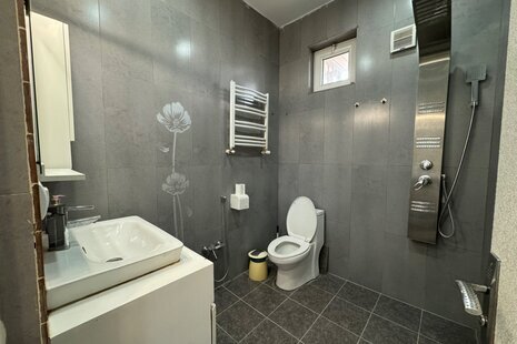 ویلا مبله استخردار سه خواب شاهان در چهارباغ