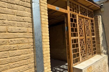 اتاق شماره 12 در اقامتگاه بومگردی شیراز