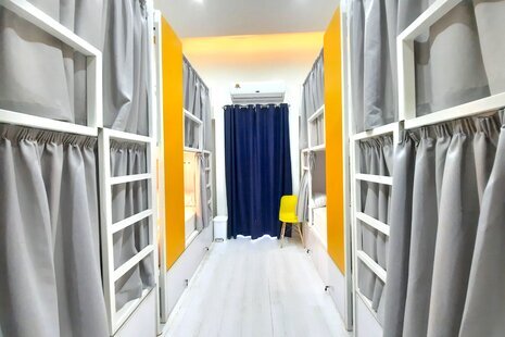 اتاق خوابگاهی 12 تخته بانوان در هاستل اصفهان