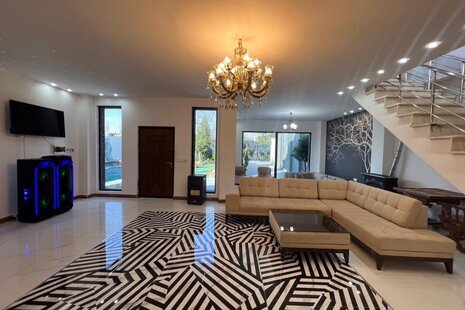 ویلا دوبلکس استخردار دو خواب در چهارباغ