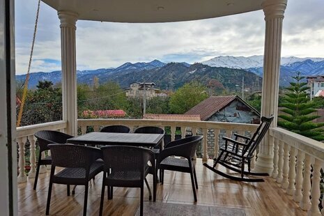 واحد مبله تکخواب گیل ماه در طبقه اول ویلا رودسر