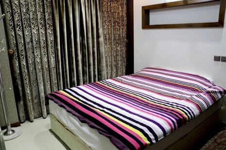 واحد 201 تکخواب لاولی روم (با صبحانه) در هتل آپارتمان اصفهان