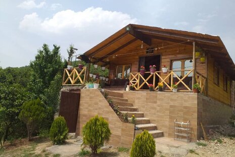 کلبه چوبی تکخواب جکوزی آرامش در سوادکوه