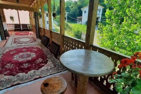 اتاق 50 متری سنتی در بومگردی لاهیجان