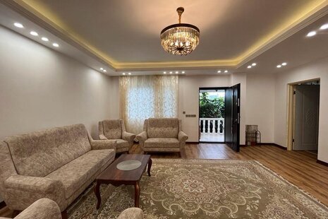 واحد استخردار در طبقه همکف ویلا در تنکابن