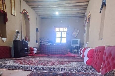 آپارتمان دو طبقه چهارخواب در قروه