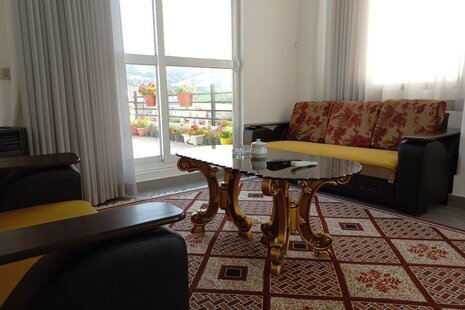 واحد تکخواب تراس دار در طبقه سوم ویلا گرگان