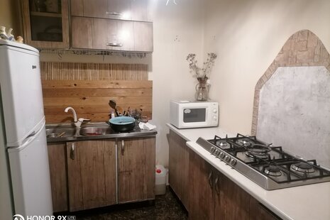 اتاق دو نفره هاستل در تهران