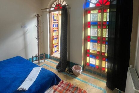 اتاق 1 تخته سرویس مشترک در اقامتگاه بومگردی شیراز