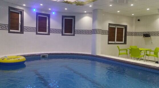 ویلا دربست استخردار