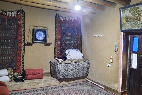 اتاق24 متری در اقامتگاه بومگردی درماه نشان